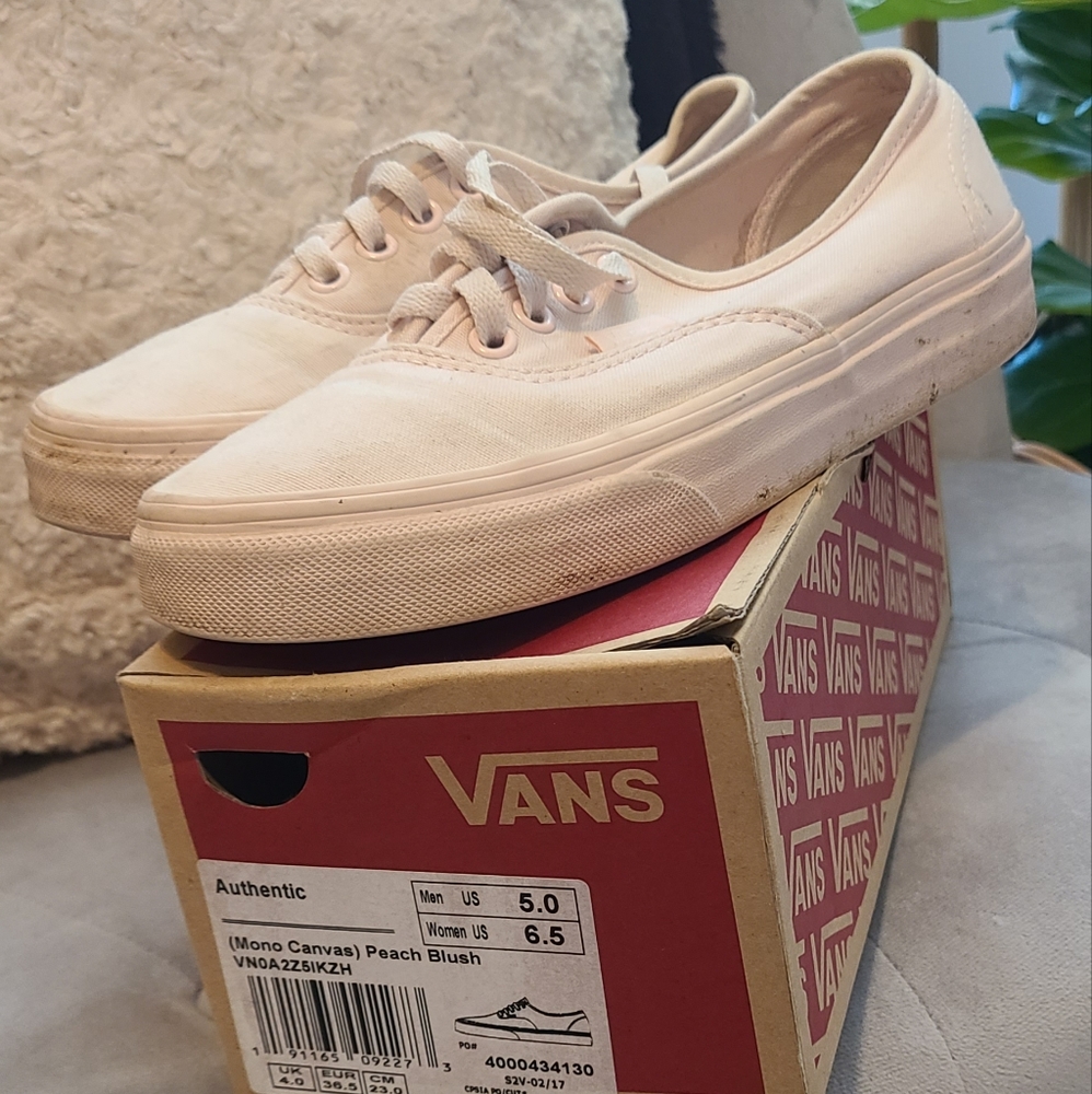 Vans - Picture 3 of 5